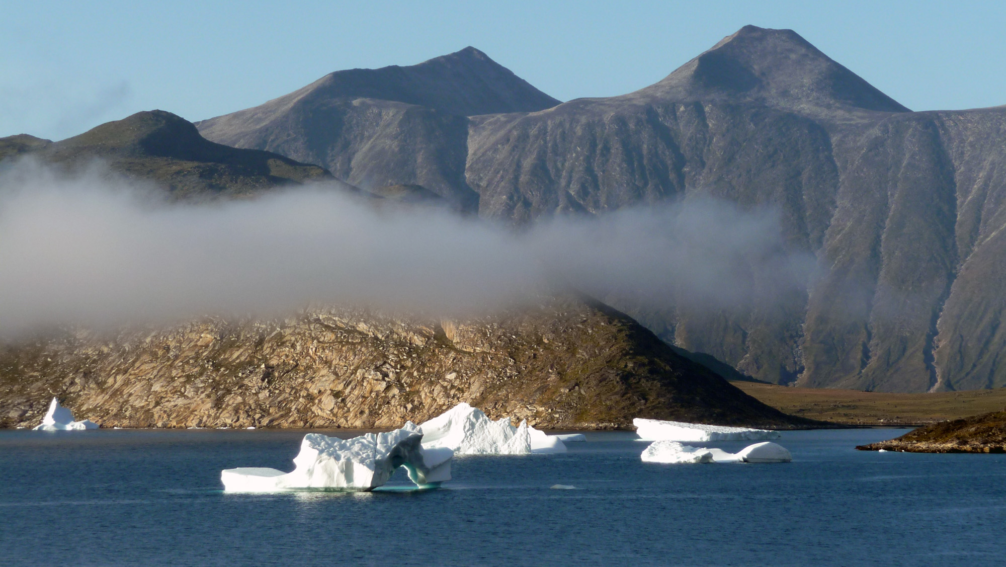 Isberg utanför Uunartoqs varma källor - Foto: Mikael Grönvik, Grönlandsresor